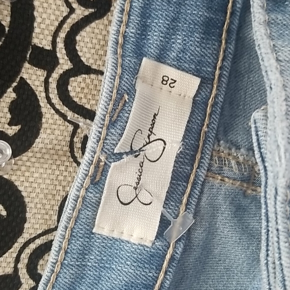 Jessica Simpson Short. - Picture 3 of 7